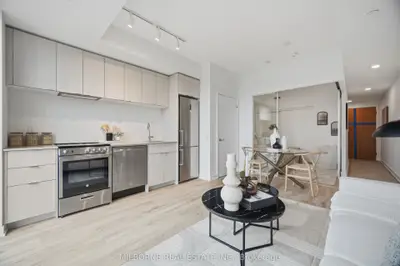 1660 Bloor Street W 708, Toronto, On M6p 1a8