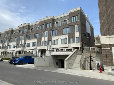 Condo Townhouse in Toronto