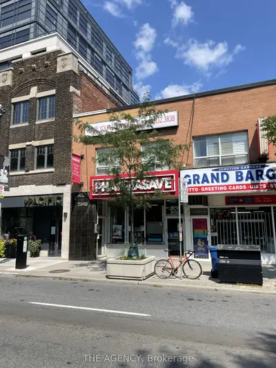 2940 Dundas Street W 4, Toronto, On M6p 1y8