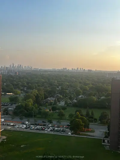 10 Eva Road 1802, Toronto, On M9c 0b3