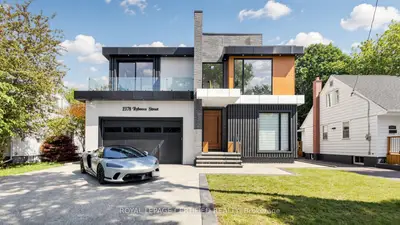 2378 Rebecca Street, Oakville, On L6l 2a9