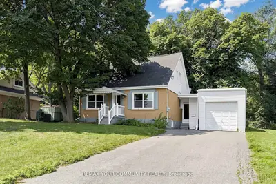 22 Havenridge Drive, Toronto, On M9p 3m4
