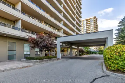 50 Quebec Avenue 705, Toronto, On M6p 4b4
