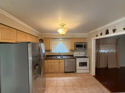 37 Carlyle Crescent Upper, Brampton, On L6w 2y9