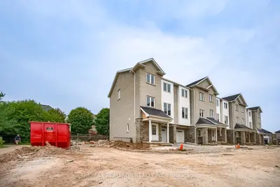 5261 Heeks Common, Burlington, On L7l 7b6