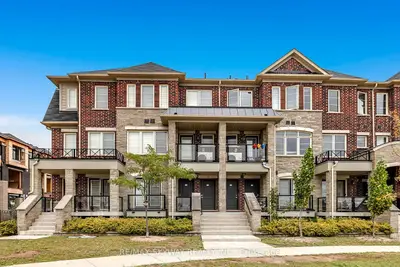 200 Veterans Drive 10, Brampton, On L7a 4s6