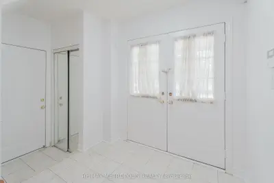52 Gore Valley Trail, Brampton, On L6p 2g9
