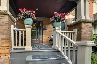 131 Lauder Avenue, Toronto, On M6h 3e4