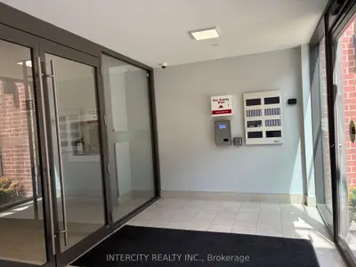 75 Attmar Drive 355, Brampton, On L6p 0y6