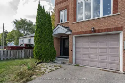 103 John Street, Halton Hills, On L7g 5a2