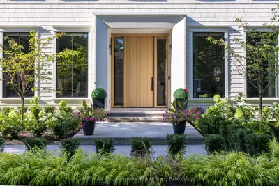 46 Second Street, Oakville, On L6j 3t2
