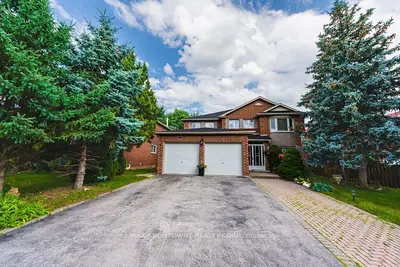 Detached in Oakville