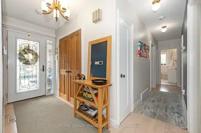120 Falstaff Avenue, Toronto, On M6l 2e4