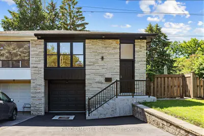 Semi-Detached in Mississauga