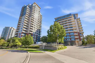 25 Fontenay Court 1104, Toronto, On M9a 0c4