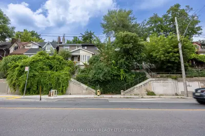 1366 Davenport Road Upper, Toronto, On M6h 2g9