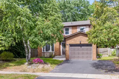 Detached in Oakville