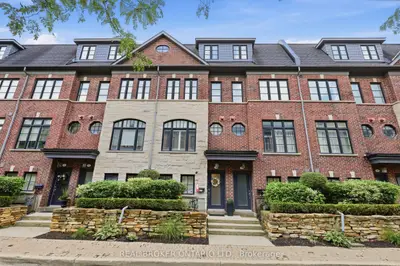 39 Lobo Mews, Toronto, On M8z 0b2