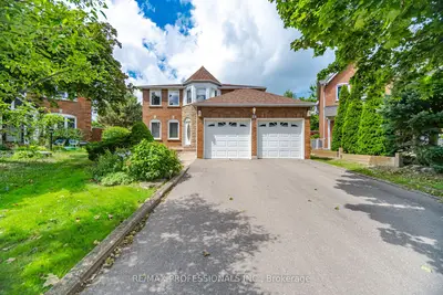 Detached in Brampton