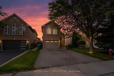 50 Sunny Glen Crescent, Brampton, On L7a 2c6