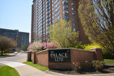 Condo Apartment in Burlington