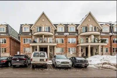 Condo Apartment in Oakville