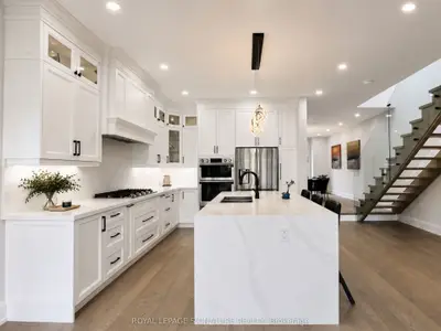 920 Fourth Street, Mississauga, On L5e 1j6