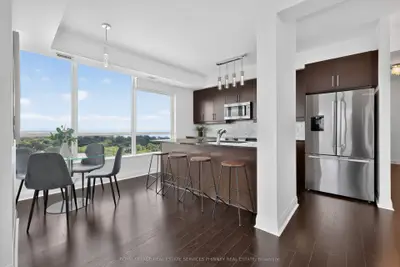 Condo Apartment in Mississauga