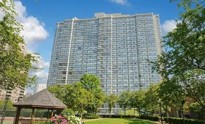 Condo Apartment in Mississauga
