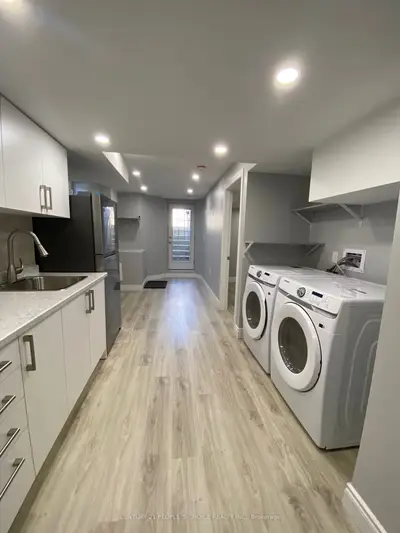 25 Traymore Street, Brampton, On L7a 2g4