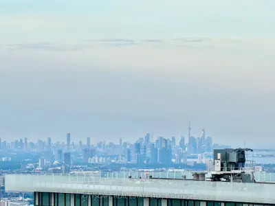 Condo Apartment in Mississauga