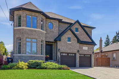 39 Amesbury Drive, Toronto, On M6m 4h5