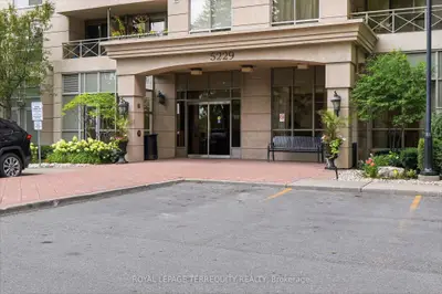 5229 Dundas Street W 405, Toronto, On M9b 6l9