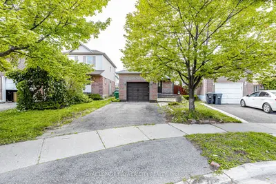 22 Wallingford Court, Brampton, On L6y 4v7