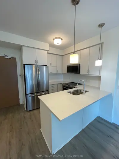 128 Grovewood Common 329, Oakville, On L6h 0x3