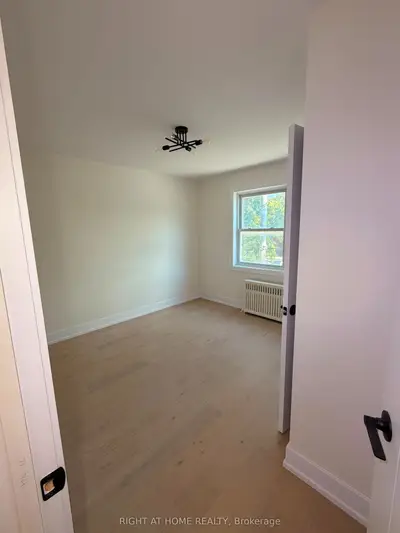 3384 Lake Shore Boulevard W 201, Toronto, On M8w 1m9
