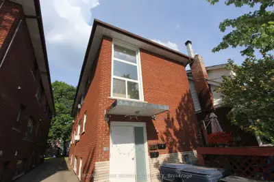 Triplex in Toronto