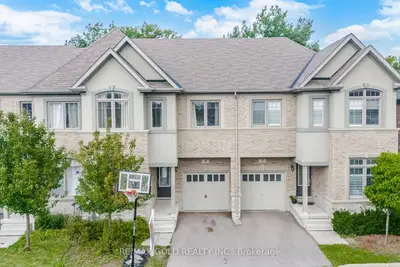 9 Oliana Way, Brampton, On L6y 6g8