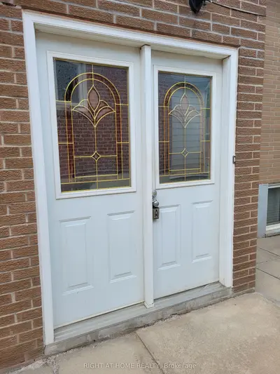 2575 Argyle Road, Mississauga, On L5b 1v4