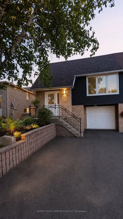 2508 Cobbinshaw Circle, Mississauga, On L5n 2g3