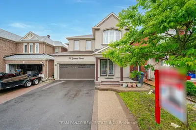 19 Zimmer Street, Brampton, On L6s 6l3