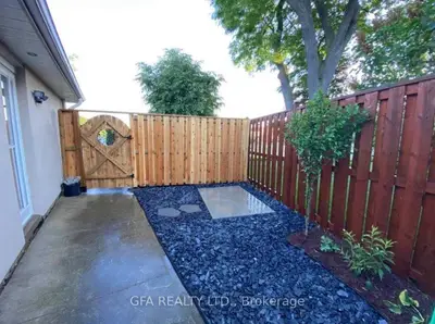 9 Melville Crescent #lower, Brampton, On L6w 2s3
