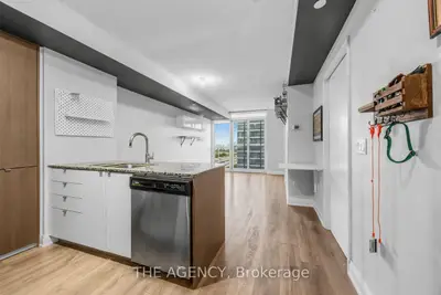 Condo Apartment in Toronto