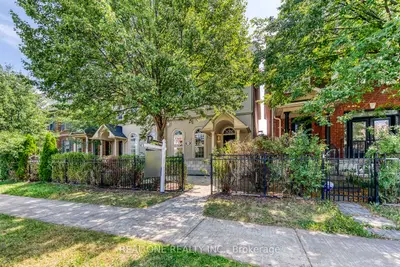 Att/Row/Townhouse in Mississauga