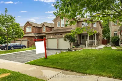 14 Baybrook Road, Brampton, On L7a 1m1