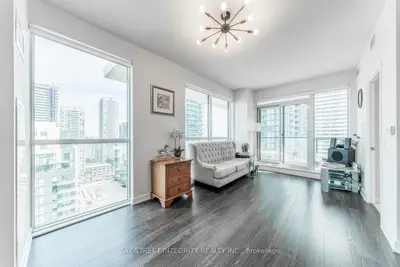 Condo Apartment in Mississauga