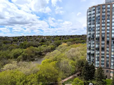 10 Wilby Crescent 907, Toronto, On M9n 0b6