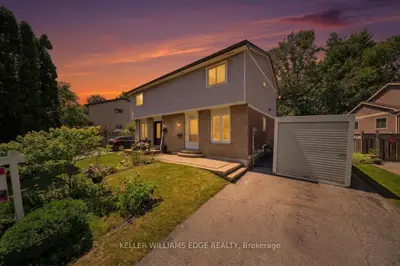 2320 Middlesmoor Crescent, Burlington, On L7p 3x7