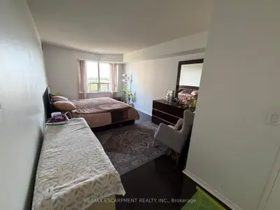 Condo Apartment in Mississauga