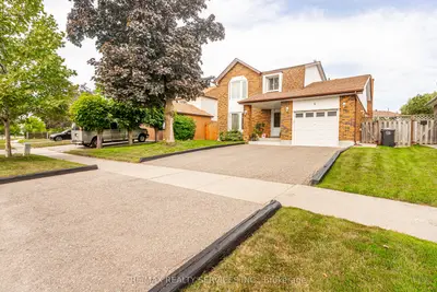 4 Markham Street, Brampton, On L6s 2x7